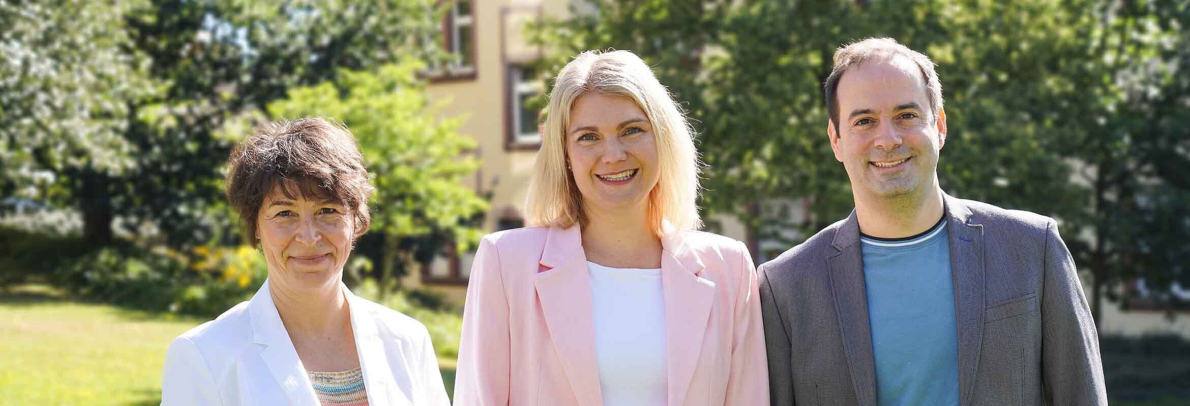 Dr. med. Charlotte Clessienne, Dr. med. Janina Geib und Gabriel Lacourt von der Klinik für Psychosomatik in Kaiserslautern